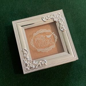 Pretty Vulgar Highlight